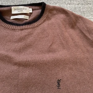 Ysl knit  - Ysl cashmere knitwear i fint skick!  Size M på denna! 