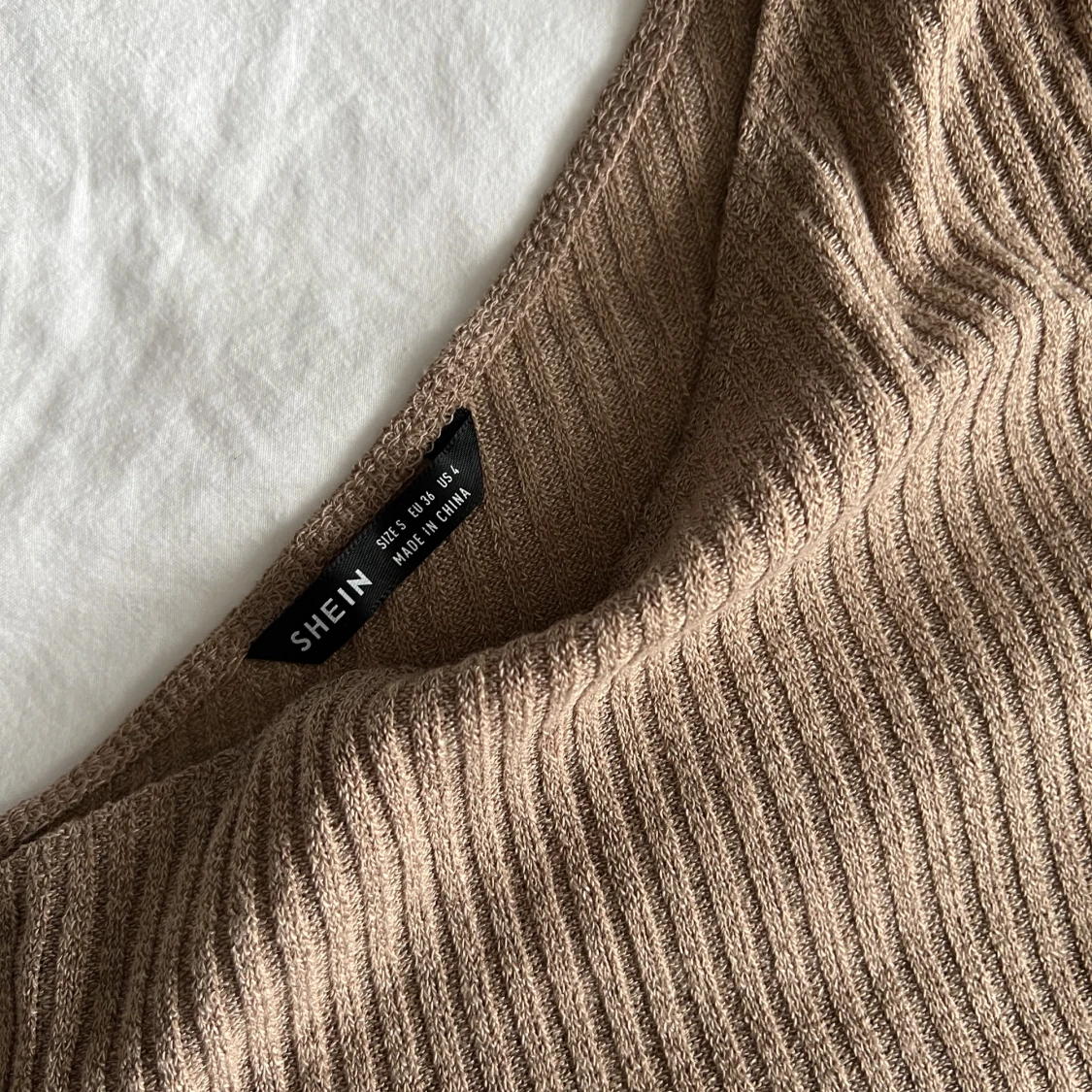 Beige oneshoulder top - 90