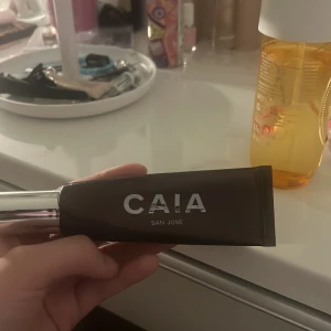 Caia bronzer - säljer min caia bronzer, enbart testad några gånger så majoritet av produkten är kva