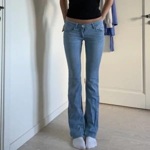 Bootcut jeans  - Såå snygga bootcut jeans❤️ midjemått 70, innerbenslängd 84