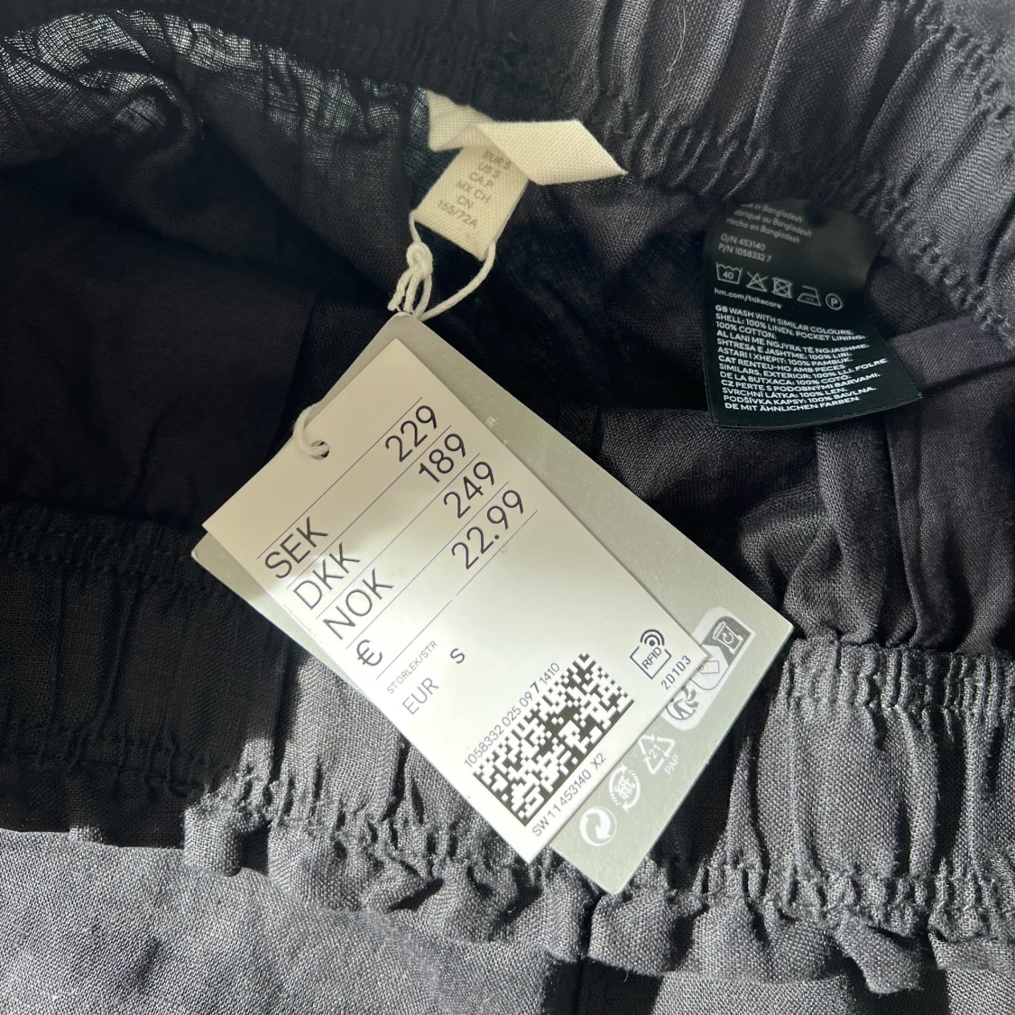 Svarta linneshorts från H&M 🖤 - 90