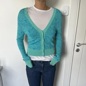 Zara kofta - Unik kofta från Zara - storlek small - kontakta mig om ni har några frågor!