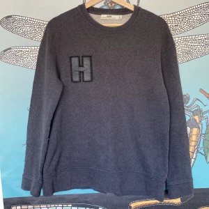 Grå tröja från hope. - En grå tröja ifrån hope. Storlek 34. Passar som en S.