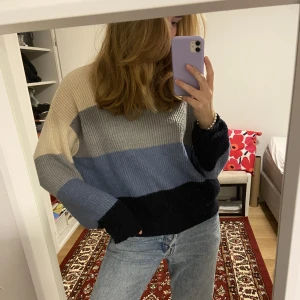 Stickad tröja - Fin stickad tröja i storlek 36🦋