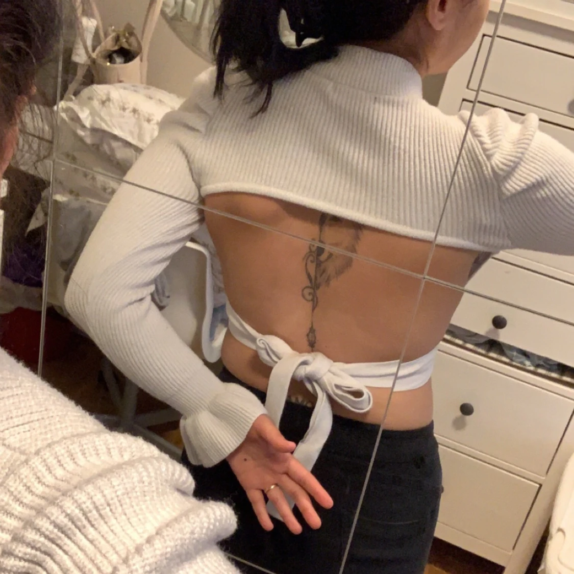 Tröja med öppen rygg - 91