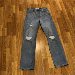 Mom Fit jeans - Mom Fit straight strl xs/32 I fint skick