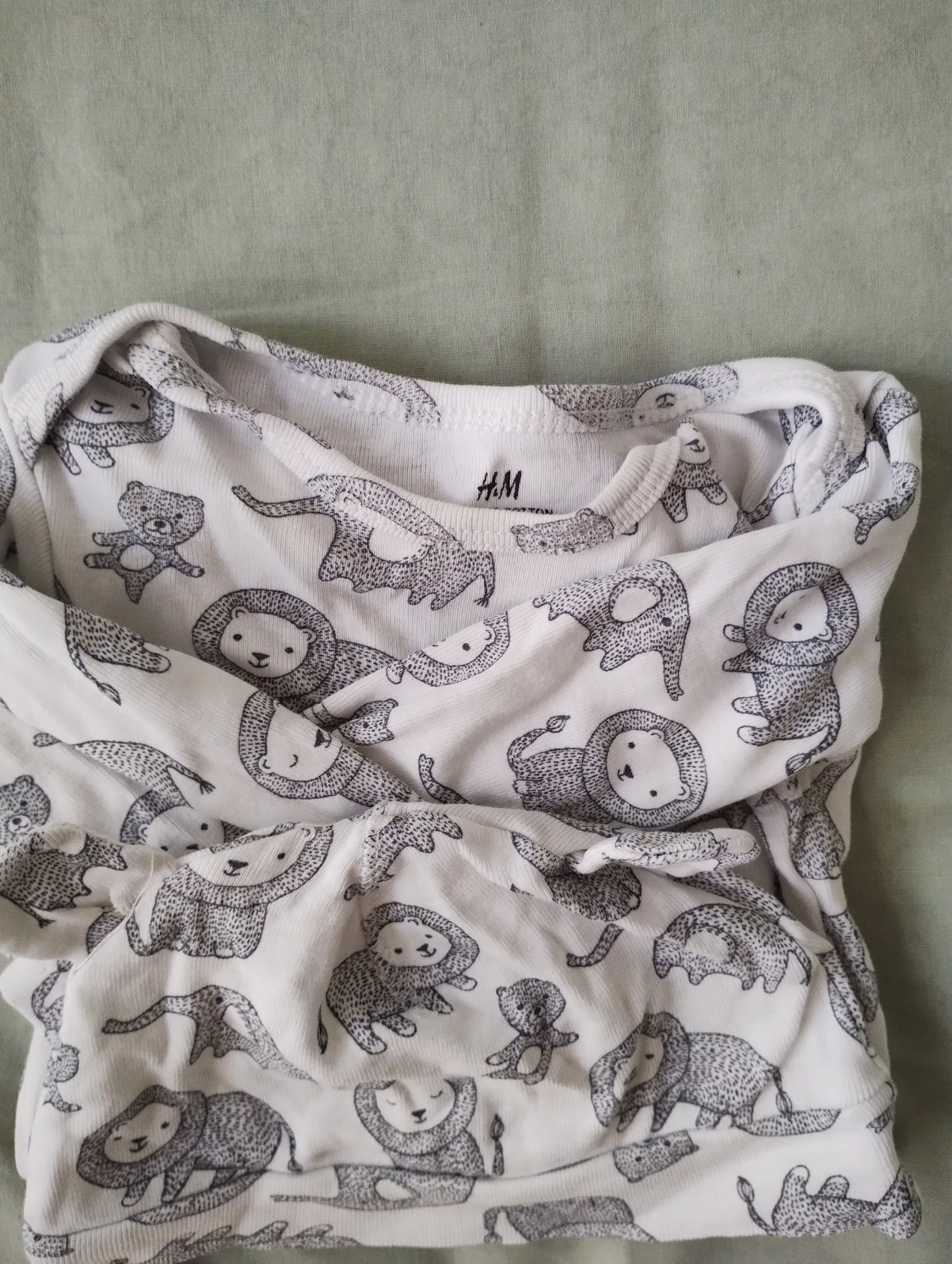 Kläder med mössan bebis