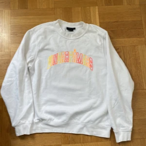 Vindarna på mars  collegetröja Hov1 Merch  - Vindarna på mars  collegetröja Hov1 Merch  Storlek S