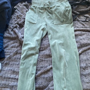 Juicy Byxor - Så fina men säljer pga lite användning