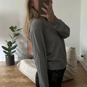 långärmad  - (är 160 cm och vanligtvis en XS/S)