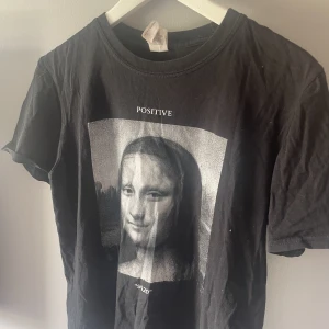 Emplece tshirt - Oversized tisha ifrån emplece med monalisa tryck