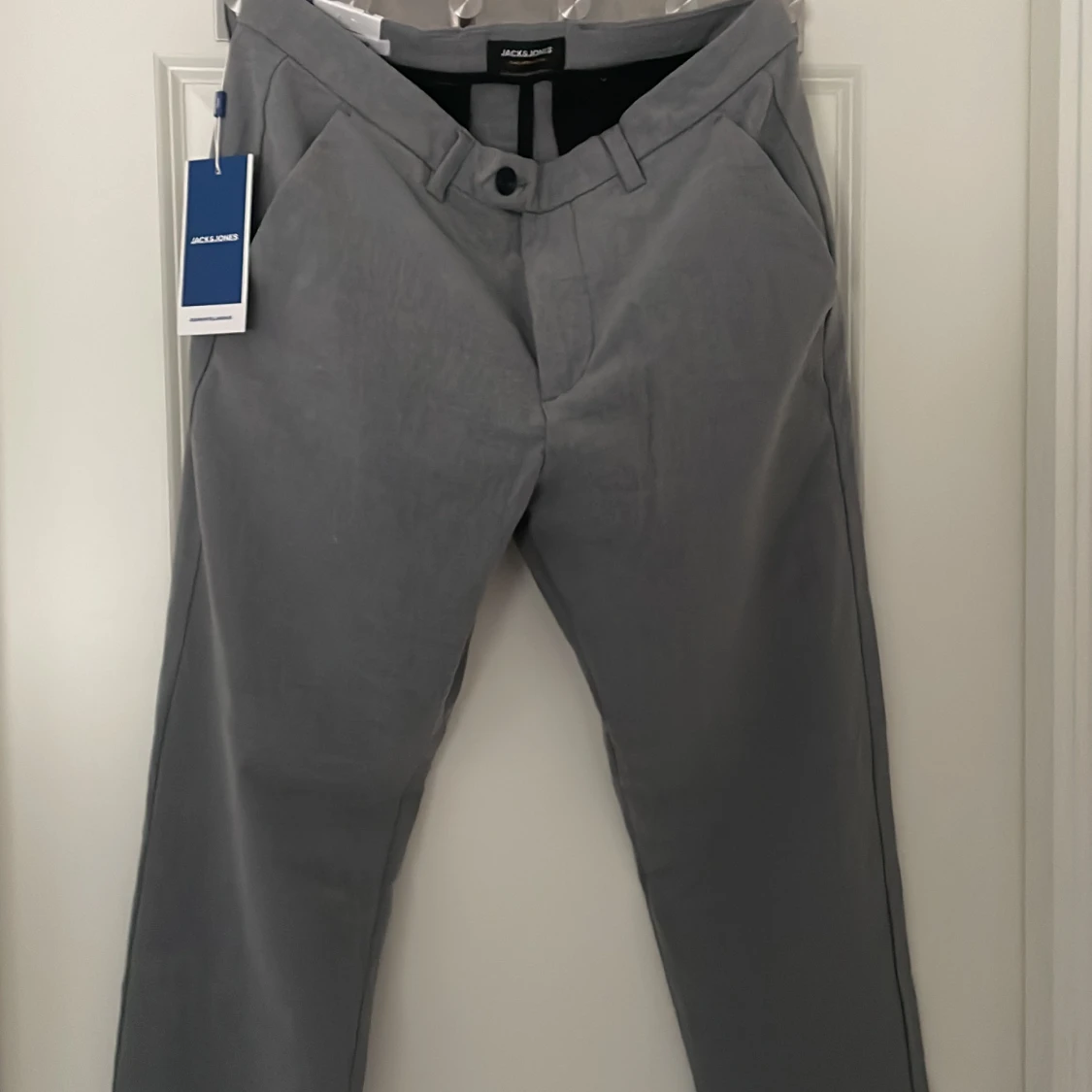 Kostymbyxor från Jack and Jones 