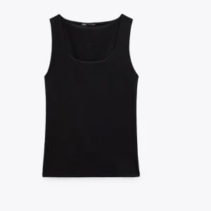 Svart linne  - Helt nytt linne från zara säljer då den inte kommer till användning💖