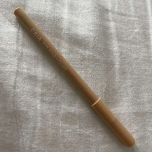 Caia eye brightener  - Säljer min Caia eye brightener använd max 3 gnr