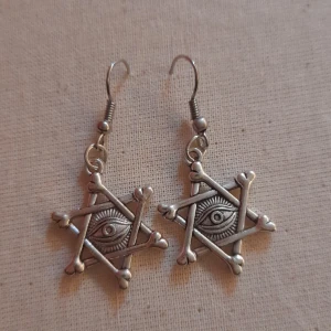 Örhängen  - Örhängen som har stjärna 