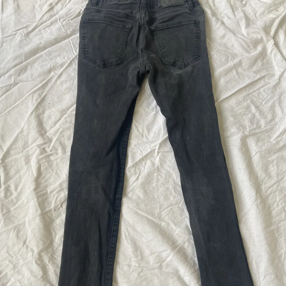 Jeans har använt en gång är 170 . Jeans & Byxor.