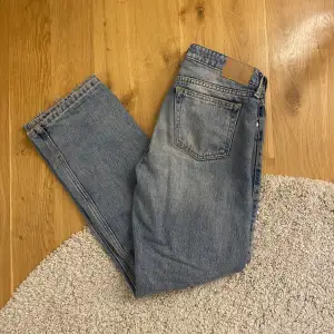 fett snygga jeans från weekday i modellen ”arrow”, säljer endast pga för stora❤️‍🔥