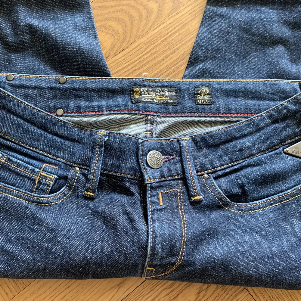 Reply jeans  St 27/32 Super snygga på med normal midja och raka ben.. Jeans & Byxor.