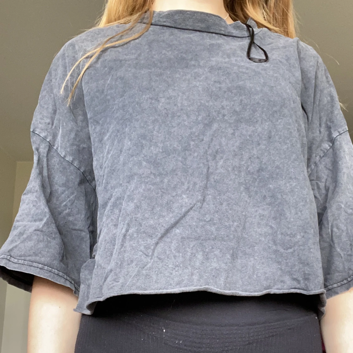 Mörgrå lite större magtröja 