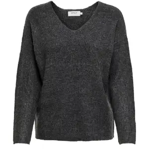Intresekoll på denna söta mörkgråa stickade tröja från Only! Köpt i julas men inte kommit till så mycket användning 💘Strl XS men den är stretchig. Nypris 330kr!