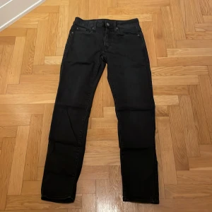 G star jeans - Par svarta G star jeans i gott skick 