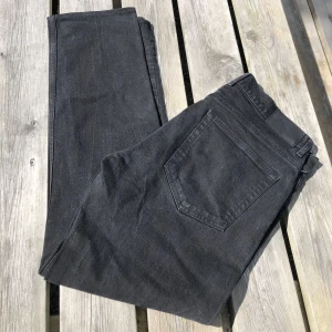 Gant Jeans - Det är ett par Gant Jeans använda 5gånger, nypris 700 Skriv för fler frågor😃