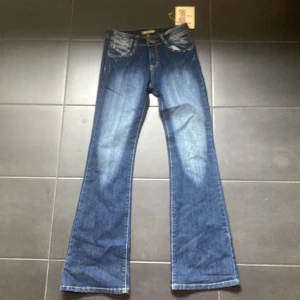 see yoo jeans - supercoola see yoo jeans i victoria beckham stuk, köpta här på plick. aldrig använt dom eftersom de är för små för mig.