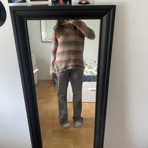 Stickad tröja - Stickad tröja i bra skick. Storlek M från märket Islode.