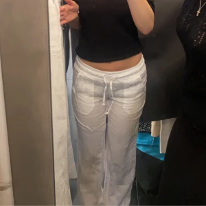 linne byxor!! - intressekoll!! på mina linnebyxor från chelsea som bara används 3-2 gånger!! dom är low waist!💓