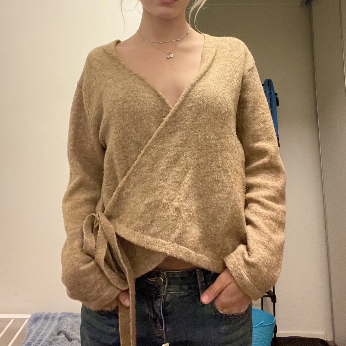 Stickad omlottröja💞