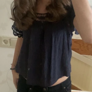 Topp - Topp ifrån rahlp louren. Säljer då den inte kommer till användning 