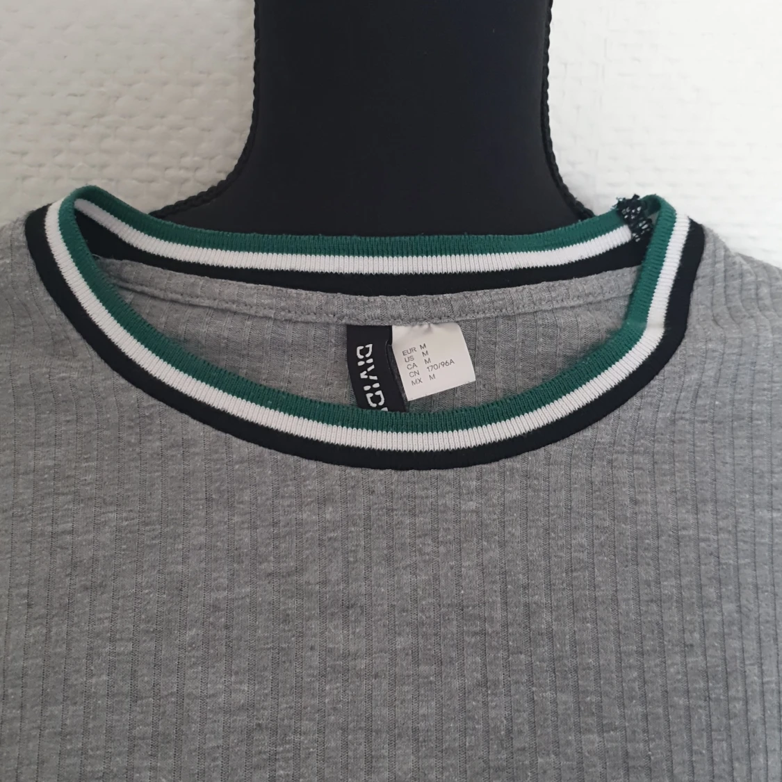 Grå skön tröja - 90
