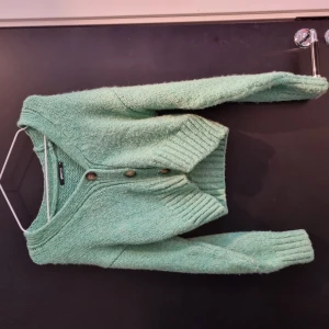 Kofta  - Säljer för har aödrig använt och kommer inte göra det. 