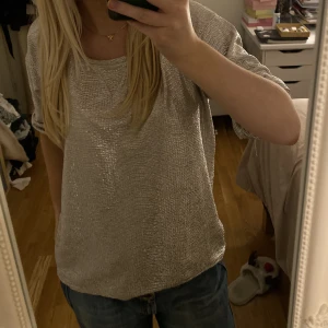 Tröja från Zara - Glittrig tröja från Zara❣️Storlek S