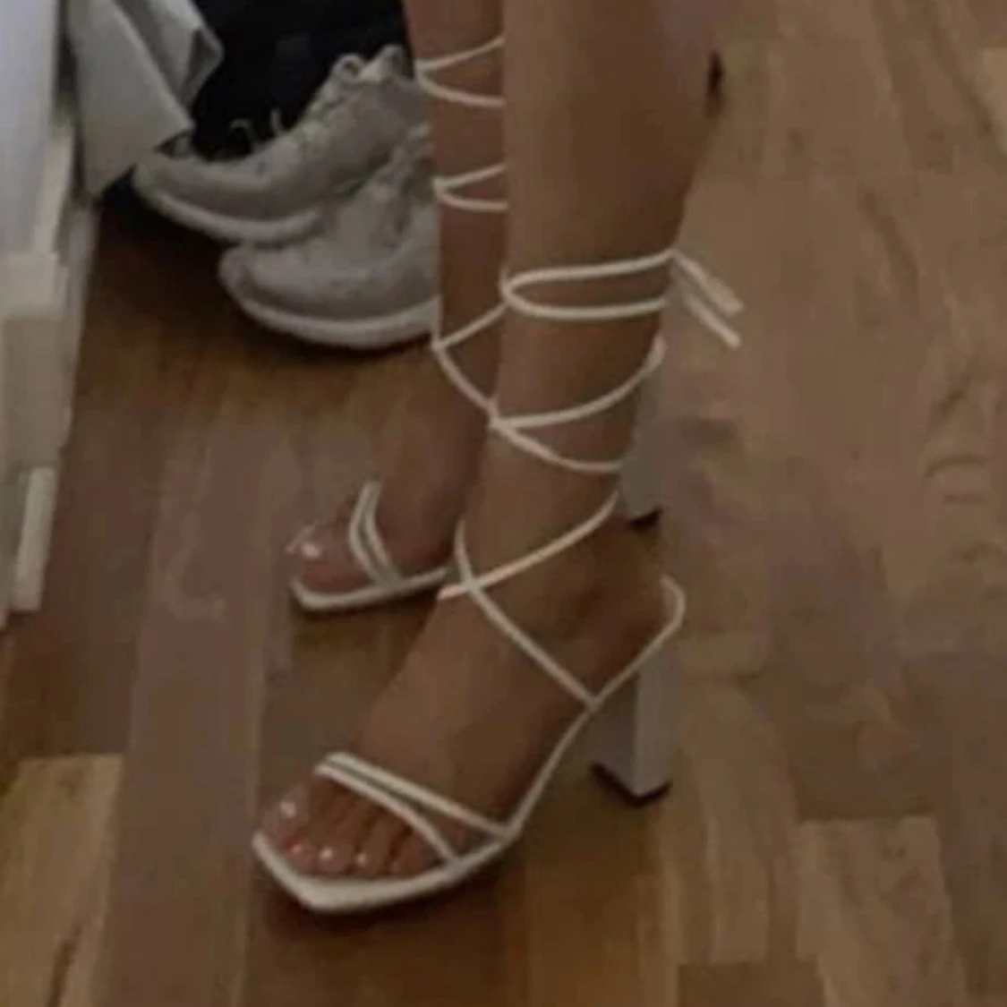  Chunky-klackade sandaler med remmar - 90