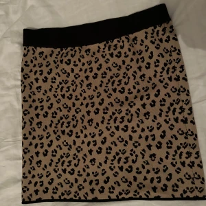 Kjol - Jätte fin kjol, använd max 2 gånger