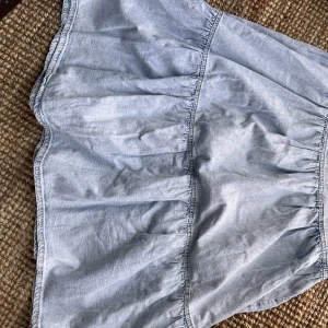 Jeanskjol  - Vintage jeanskjol. Köptes på vintage affär utomlands.