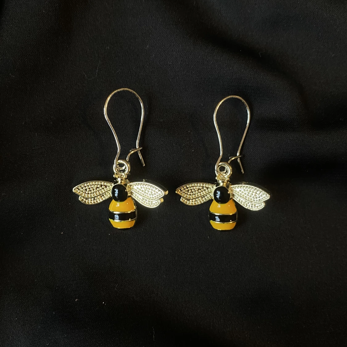 Örhängen med bin🐝 