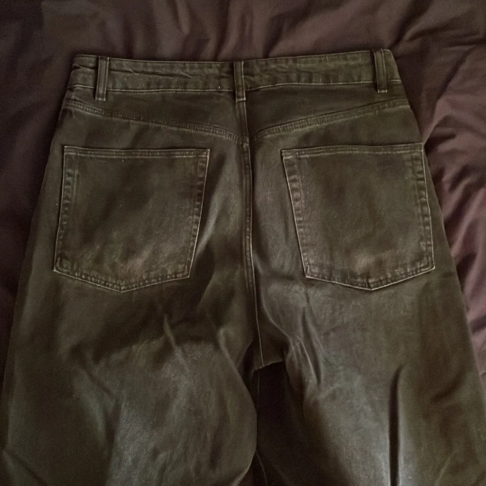 Väldigt breda jeans som jag inte använder längre. Jeans & Byxor.
