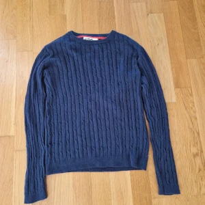 Mörkblå Hampton republic tröja - Jätte fin Kappahl tröja som sitter bra och är jätte skön