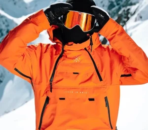 Dope jacka orange - Nyskick på jacka. Använd under säsong 22/23 cirka 5-10 gånger. Mansmodell/unisex i en baggie modell