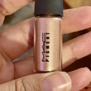 Vacker ögonskugga  - Ögonskugga från MAC, aldrig använt 