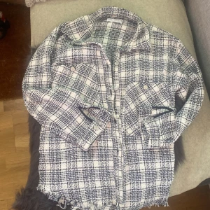 Skjortjacka - Inte mycket använd. Bra skick!