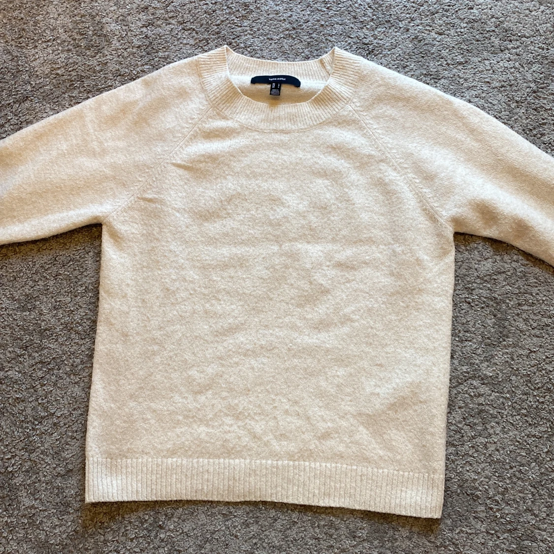 Begie stickad tröja