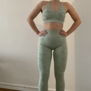 Tights och sport BH  - Gymkläder från AYBL i ljusgrön färg 💚Använda några gånger. Säljer då dem inte kommer till användning 🤭