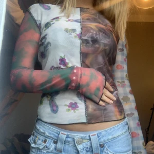 Mesh topp - Väldigt unik topp i mesh-material  Typ aldrig använd