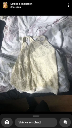 Kläder - Hej! Jag säljer kläder billigt ! 10kr/st !  Pyjamas byxor: vet inte storlek !  Linne: 158/164!  Lång armad tröja; ingen storlek!  Finns på fler sidor, först i kvarn!  Frakt tillkommer !  Katter finns i hemmet !  Rökfritt hem! 