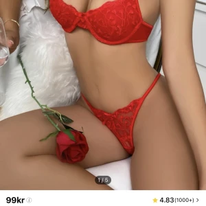 Rött set - Säljer detta röda set från SHEIN då jag råkade beställa två, storlek s