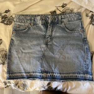 jeans kjol - säljer min hm jeans kjol