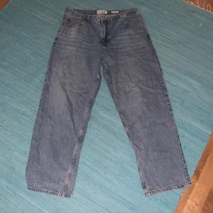 Baggy Jeans - Baggy Jeans från PULL&BEAR i perfekt skick